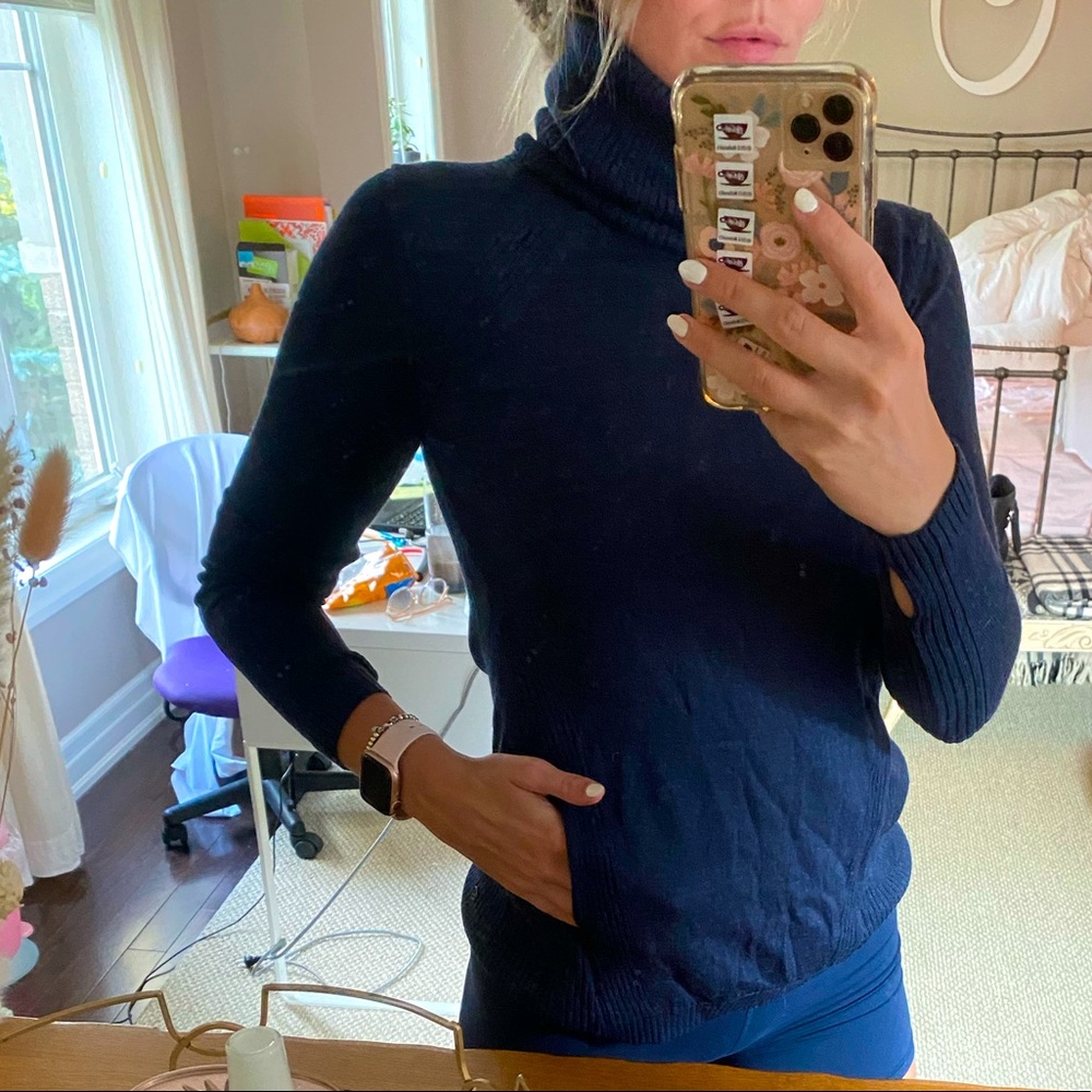 Lululemon wool turtleneck